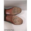 Image 2 : Michael Jackson Signed Shoes