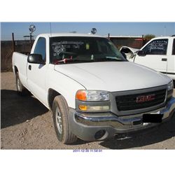 2004 - GMC SIERRA