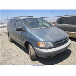2000 - TOYOTA SIENNA