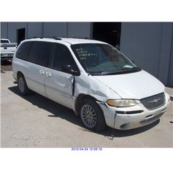 2000 - CHRYSLER TOWN AND COUNTRY