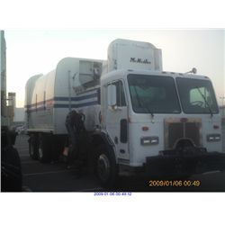2000 - PETERBILT 320