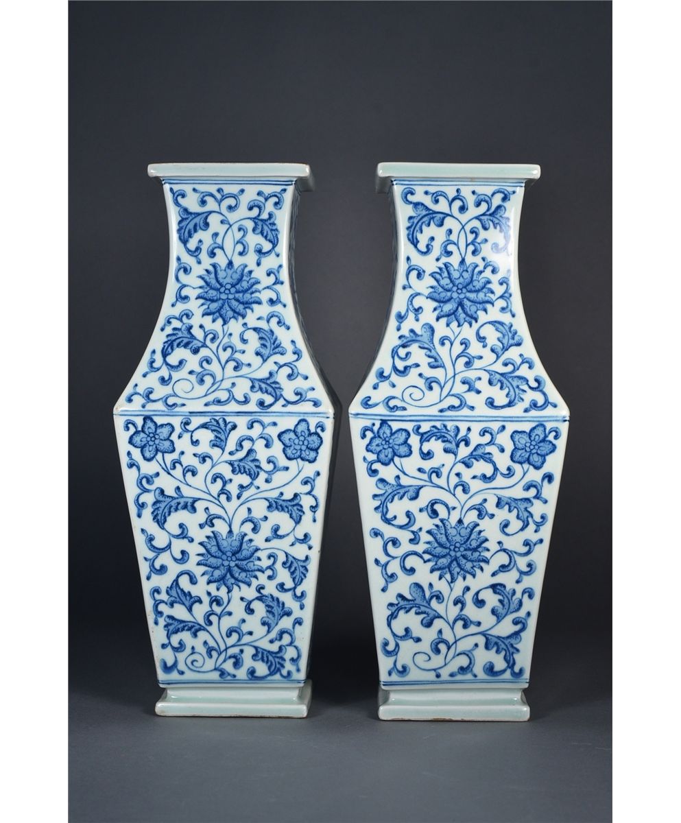 Pair Chinese Blue & White Square Vase Qianlong Pair Chinese Blue White Square Vase Qianlong i