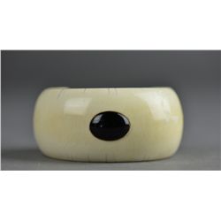 19th Century Chinese Ivory Carved Bracelet