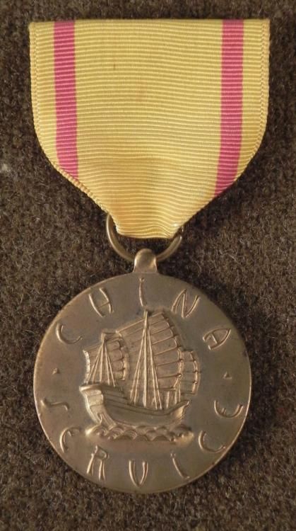 WWII US MARINE CORPS CHINA SERVICE MEDAL & RIBBON-ORIG