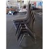 Image 3 : 6 Hard Plastic Stackable Chairs