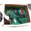 Image 1 : Samsung phone,Motorola phone, Knives ect.