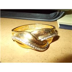 Gold Colored Braclet with Rinestone