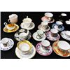 Image 3 : Group lot of 9 cups & saucers