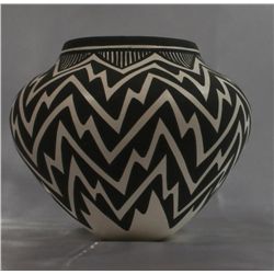 Native American Acoma Pottery~Catherine Victorino