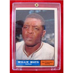 1961 Topps #150 Willie Mays Baseball Card