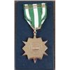 Image 2 : BOXED ORIGINAL 196 VIETNAM SERVICE MEDAL RIBBON & BAR