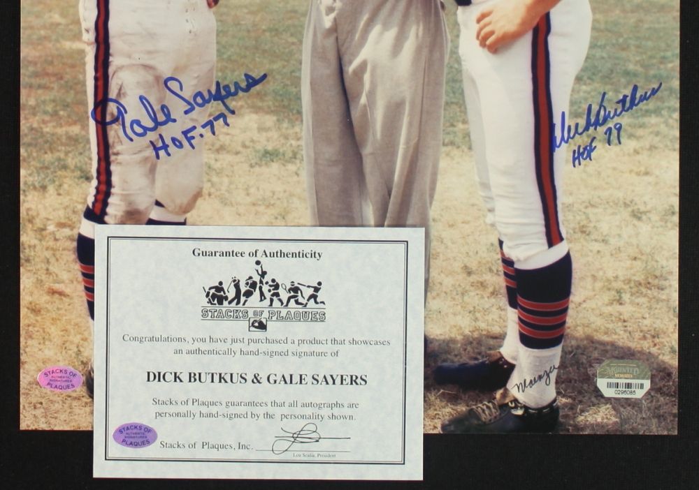 Foto Ristampa Autografata 8x10 - Dick Butkus E Gale Sayers - Hall Of Fame Chicago Bears