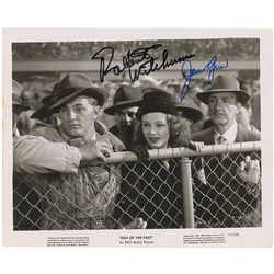 Robert Mitchum and Jane Greer