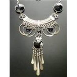 AWESOME SILVER/SILVER TONE BLACK/WHITE PERUVIAN GLASS NECKLACE.  TRIBAL