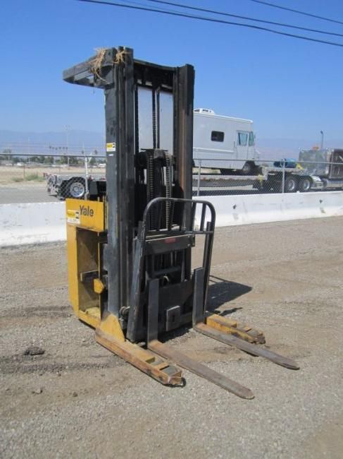 Yale NE030 Stand Up Forklift