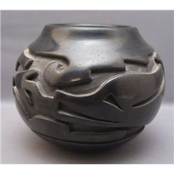 SANTA CLARA POTTERY JAR