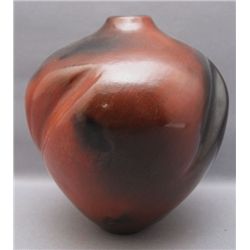 NAVAJO POTTERY VASE