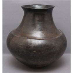 SAN JUAN POTTERY JAR