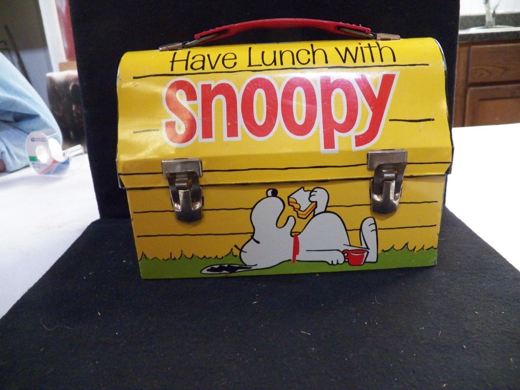 1968 Snoopy Lunch Box Good Condition