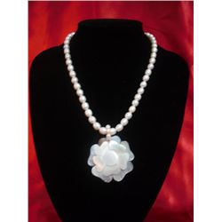 NATURAL 300 CTW WHITE PEARL CAPIZ FLOWER PENDANT