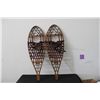 Image 1 : 35" x 13" SNOWSHOES