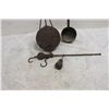Image 2 : 3 HANDMADE TOOLS 1 MONEY