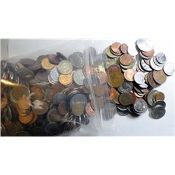 Foreign coin lot, 5 pounds of coins, approx 500 coins
