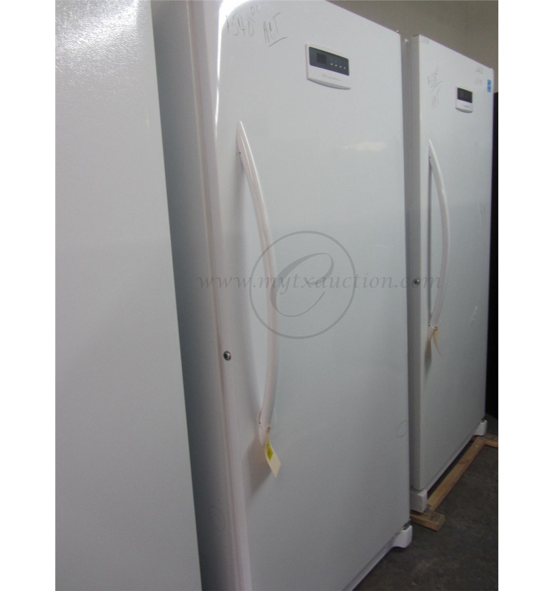 Frigidaire 20.5 Cubic Foot Upright Freezer SCRATCH AND DENT SEE KNOWN DEFECTS FOR DESCRIPTION