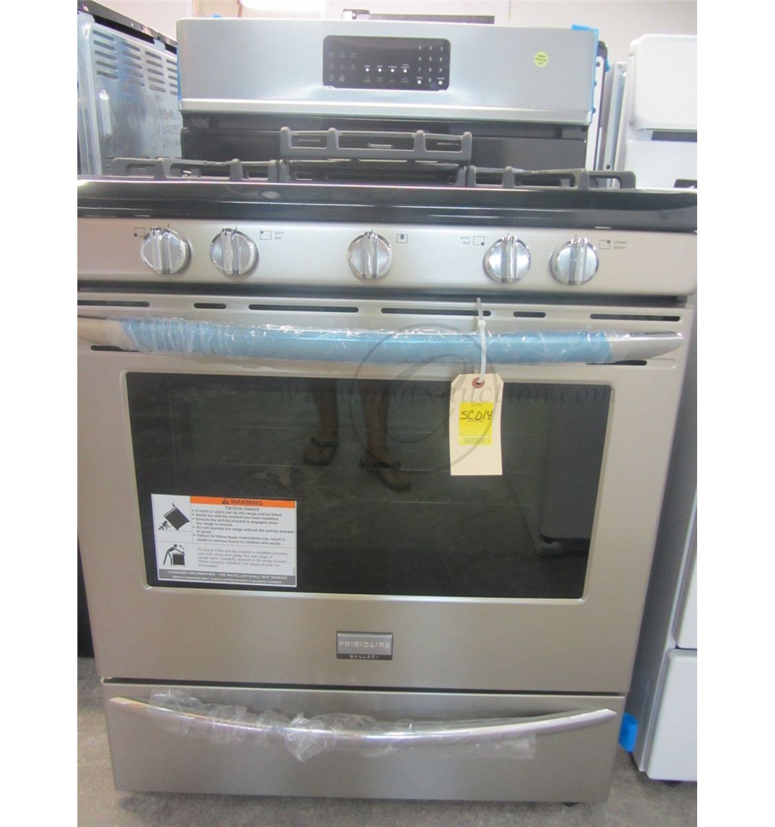 Frigidaire Gallery 30" Freestanding Gas Range SCRATCH AND DENT SEE