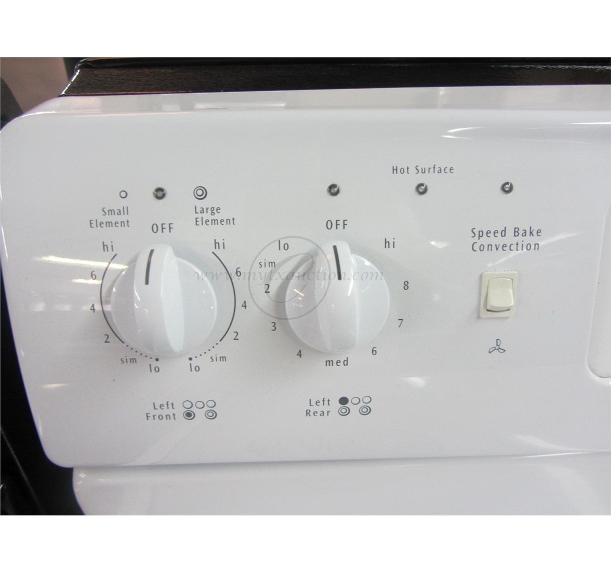 Frigidaire 30" Freestanding Electric Range SCRATCH AND DENT SEE KNOWN