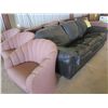 Image 3 : SOFAS AND CHAIRS