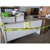 Image 4 : DESKS & FILING CABINETS