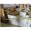 Image 5 : DESKS & FILING CABINETS