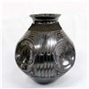 Image 2 : Mata Ortiz Black on Black Pottery by J. Gonzalez