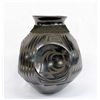 Image 3 : Mata Ortiz Black on Black Pottery by J. Gonzalez