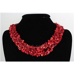 591CTW 18" COLRAL RED CHIPPED STONE NECKLACE METAL LOCK