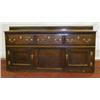 Image 1 : A George III oak dresser base, circa 1780, t