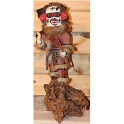 Kachina on burl