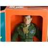 Image 6 : G.I. Joe "Home for the Holidays" Soldier WWII Commemorative 1/6 Scale 12" Boxed Figure