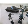 Image 2 : Plastic Soldiers and Tank