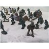 Image 3 : Plastic Soldiers and Tank