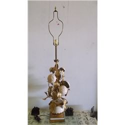 shabby chic tole-painted metal Lamp