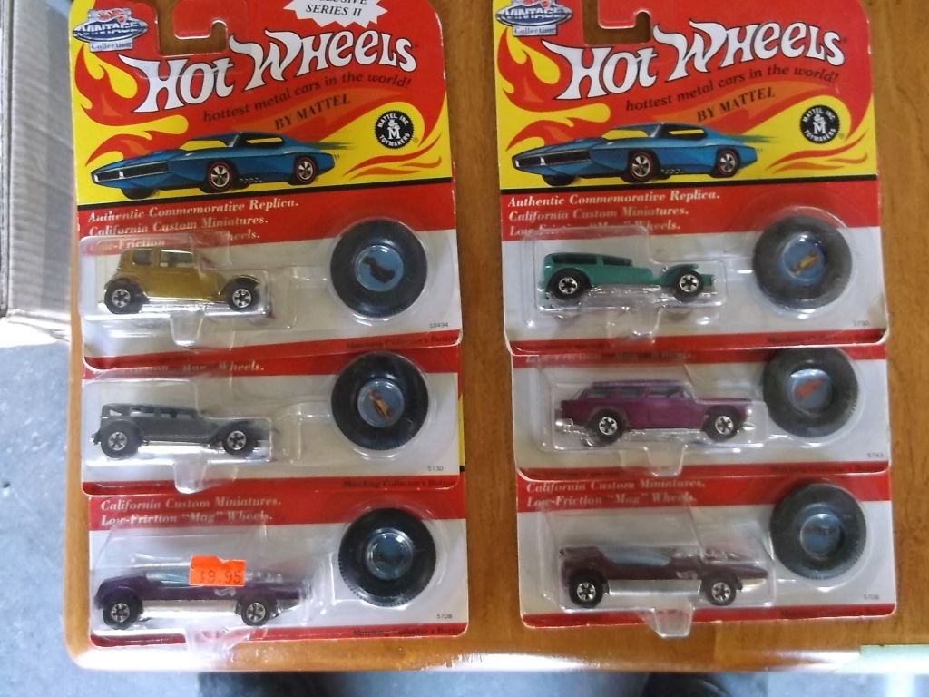 6 vintage hot wheel in package