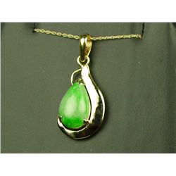 Nice 14 karat yellow gold ladies freeform  design apple green Jade pendant Retail  $995.00 Estimate 