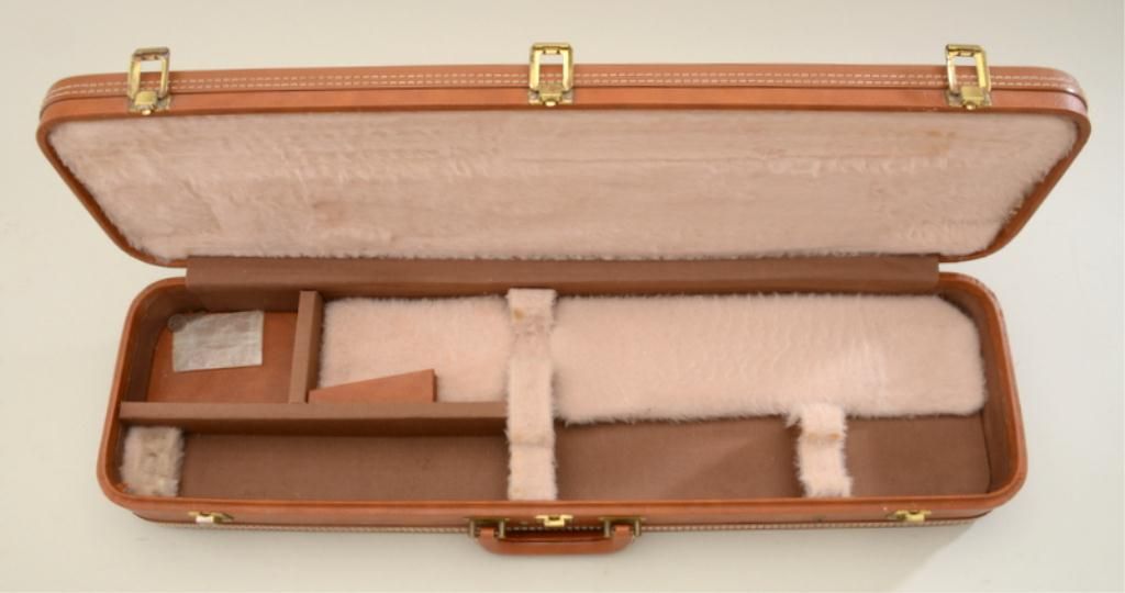 Browning hard case for 28" shotgun two barrel set, 32" x 10.75" overall
