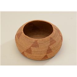 Beautifully accomplished California Northwest  Coast woven Indian basket with diamond  design, appro