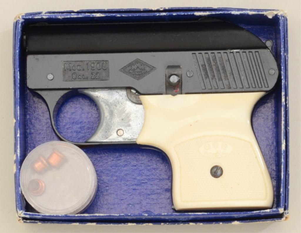 Italian Lancia Razzi starter type pistol, Model 1900, .22 cal., black finish, with checkered faux Italian Lancia Razzi starter type pistol, Model 1900, .22 cal., black finish, with checkered faux