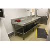 Image 1 : LARGE STAINLESS STEEL PREP - SINK