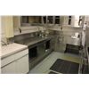 Image 2 : HOBART DISH WASHING STATION INCLUDING DISHWASHER,