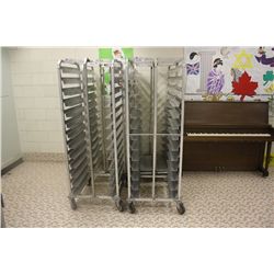 MOBILE RESTAURANT BREAD CART